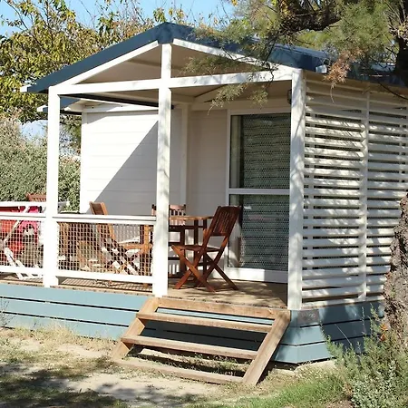 Camping Le Clos Du Rhone Saintes-Maries-de-la-Mer Exterior photo