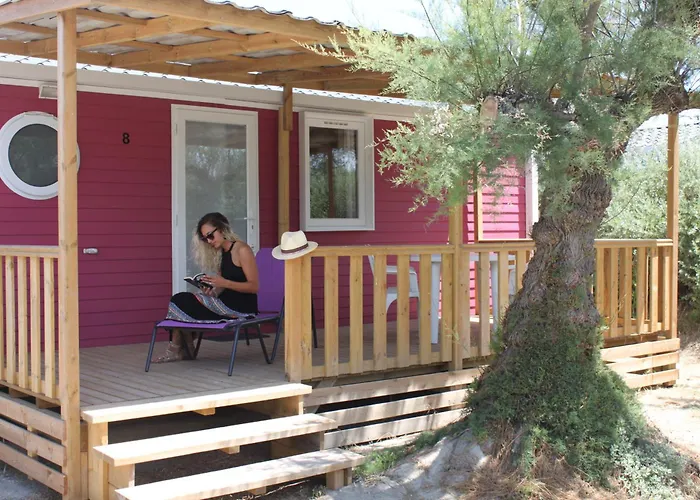 Camping Le Clos Du Rhone